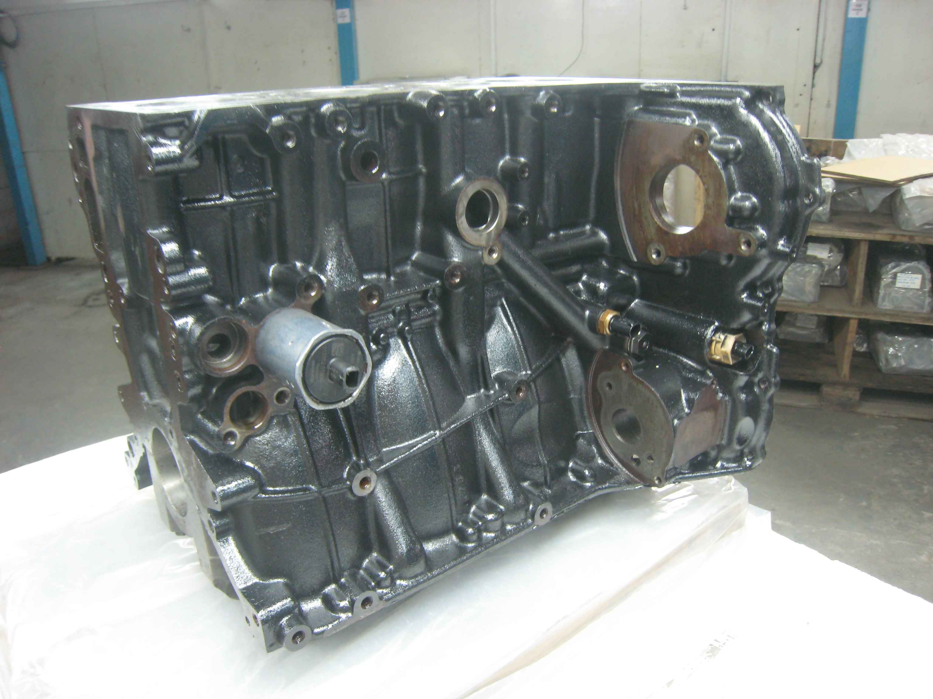 mercedes-sprinter-w906-w639-e220-cdi-2-2-om651-recon-std-engine-block-96d27f39e1d191bb5fc4225318d992fc.jpeg